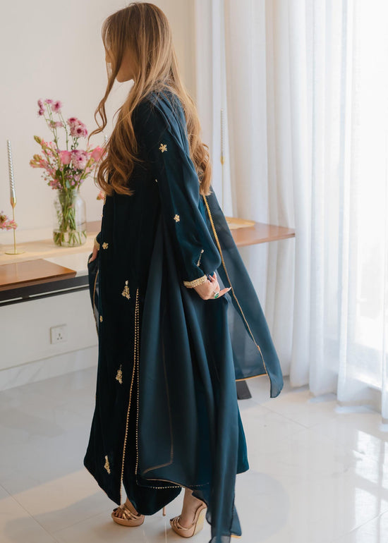 Peacock blue velvet outfit - Luxury Pret