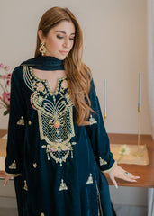 Peacock blue velvet outfit - Luxury Pret
