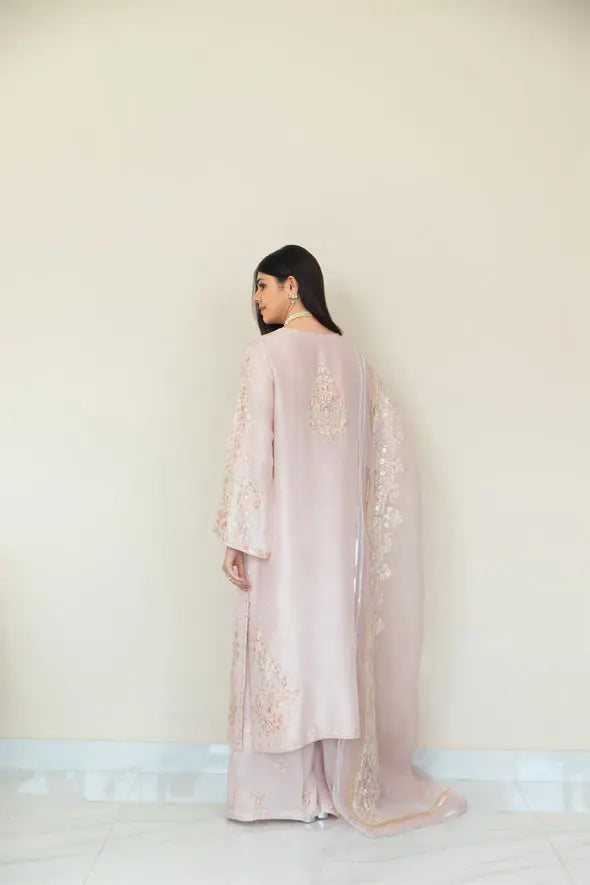 SAREENA TEAPINK Agha Noor